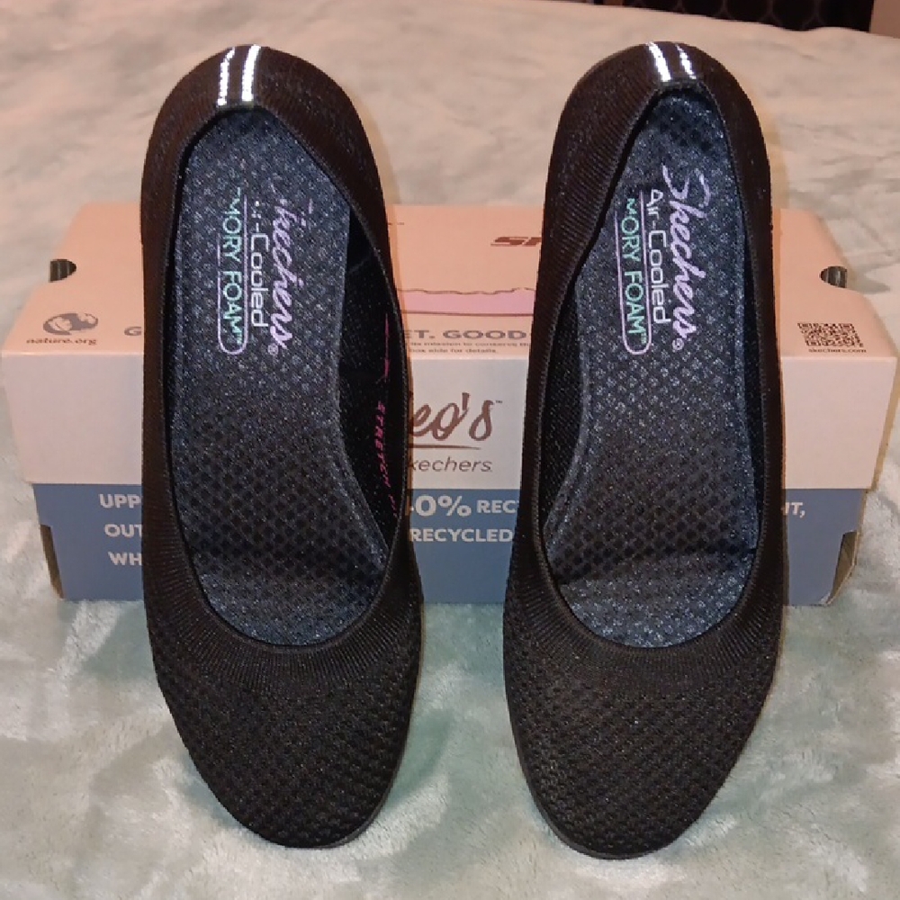 Skechers Women's Black Mesh Flats